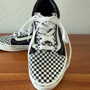 Vans Kids Old Skool Black and White Checkered Sneakers